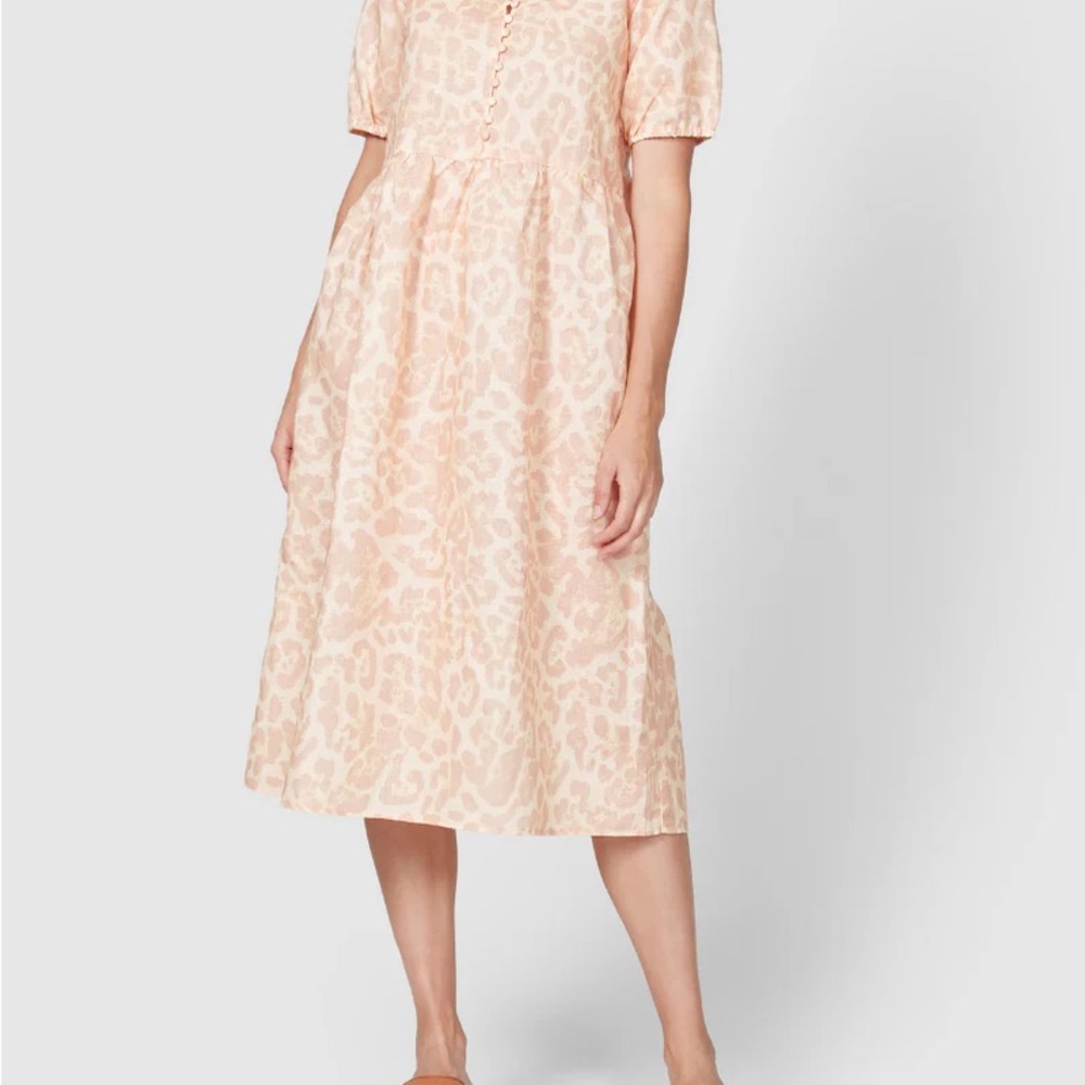 Walnut Melbourne Peach Leopard Print Dress